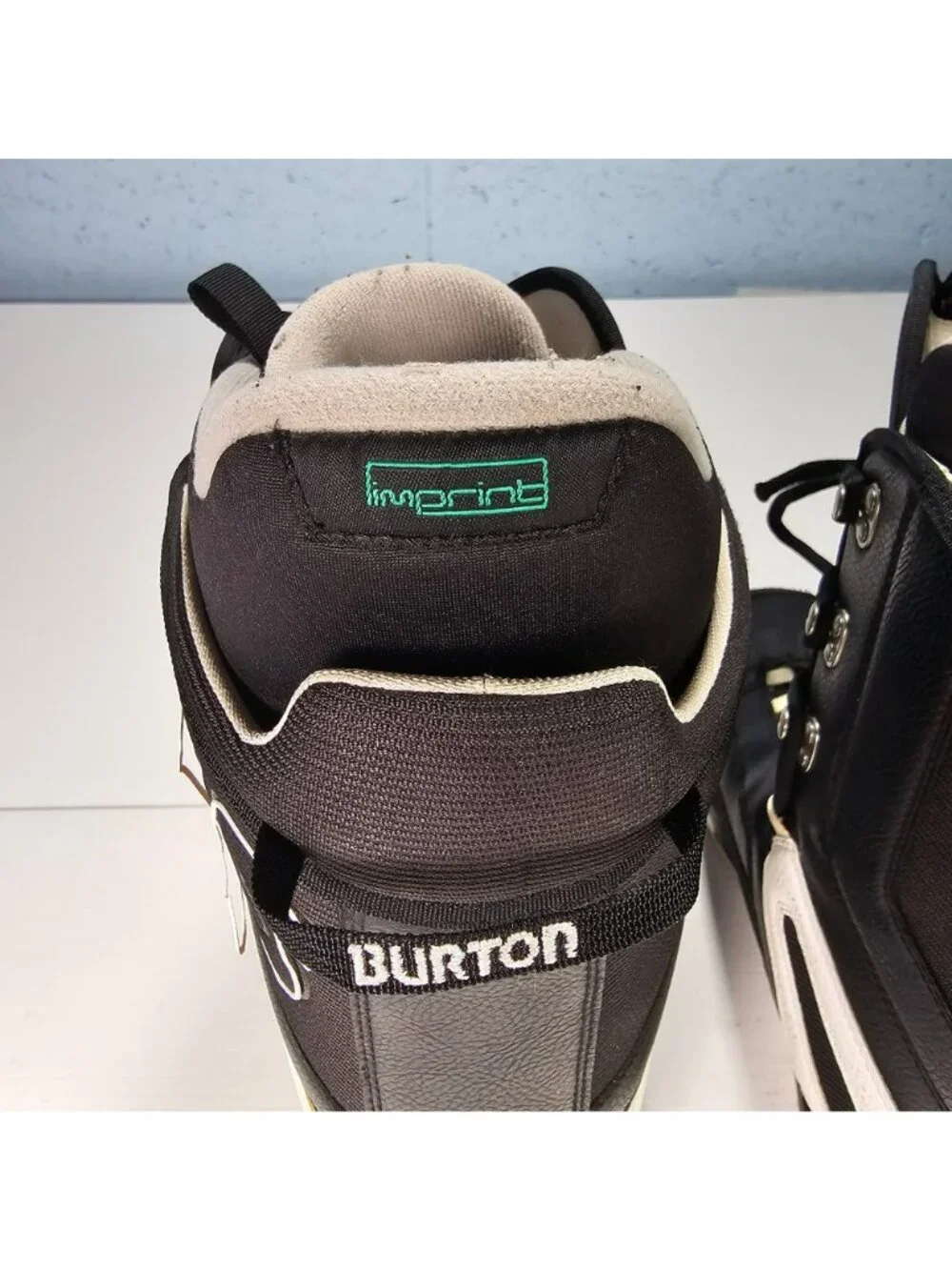 Burton Tribute Snowboard Boots Men's Size 12 Black Imprint Liner